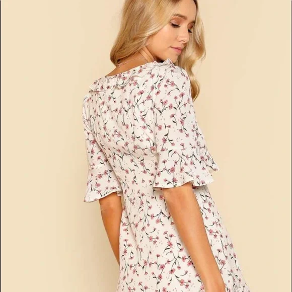 NEW floral summer mini dress front tie ruffled keyhole cutout pinup retro LARGE - Picture 16 of 16